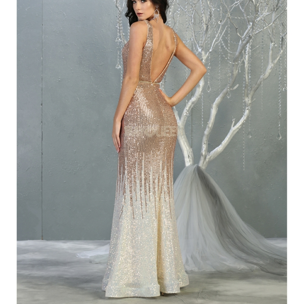 Formal dress - Picture 5 of 7
